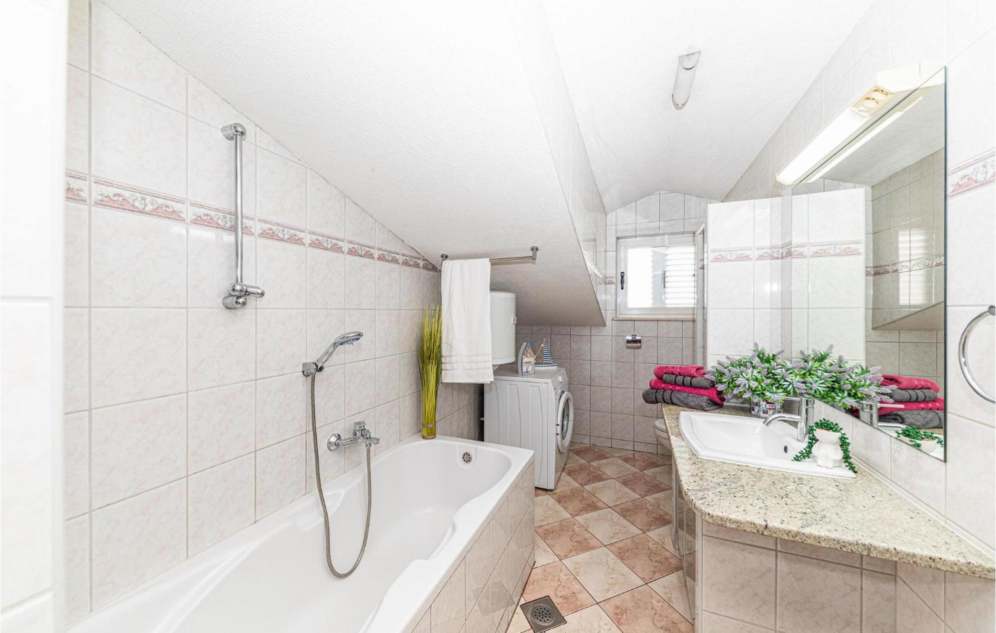 Nice Apartment In Kastel Stafilic With Sauna Kaštela 외부 사진