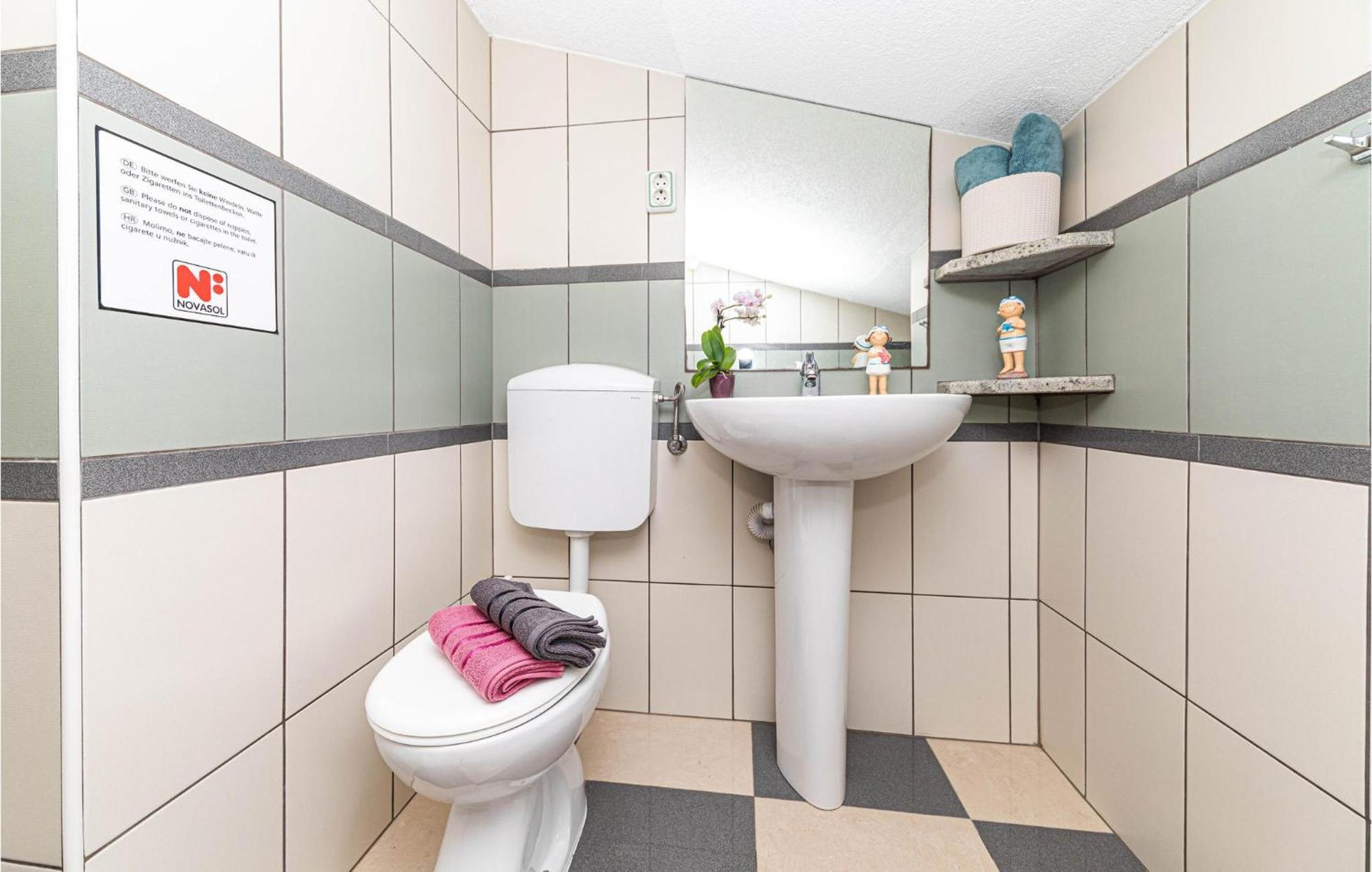 Nice Apartment In Kastel Stafilic With Sauna Kaštela 외부 사진